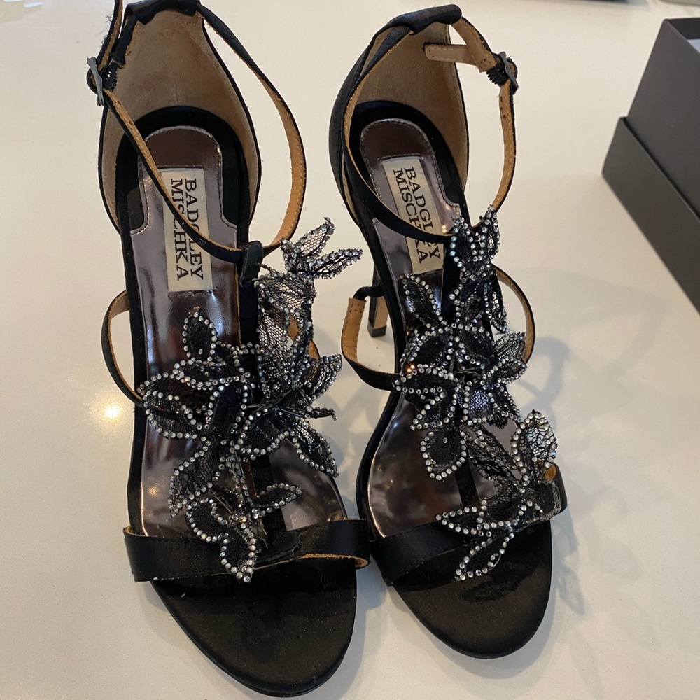 Badgley Mischka Renita Mesh Flower Heels sz 6.5